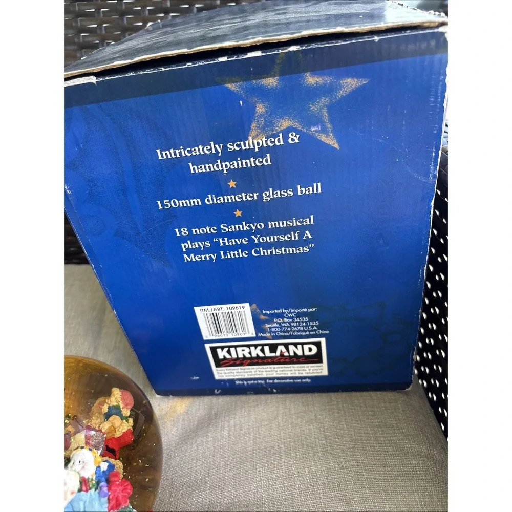 Kirkland Signature Musical Waterglobe With Revolving Base Snowmen 109619 - WORKS